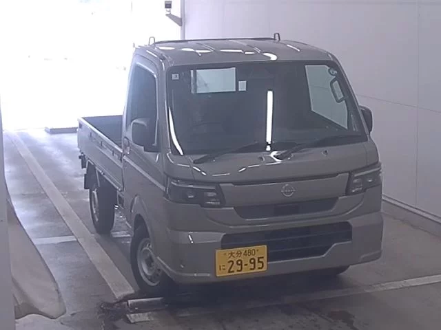 Nissan NT100 Clipper DR16T 2026